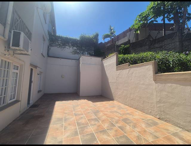 3 BEDROOM TOWNHOUSE FOR SALE IN SUNNINGDALE